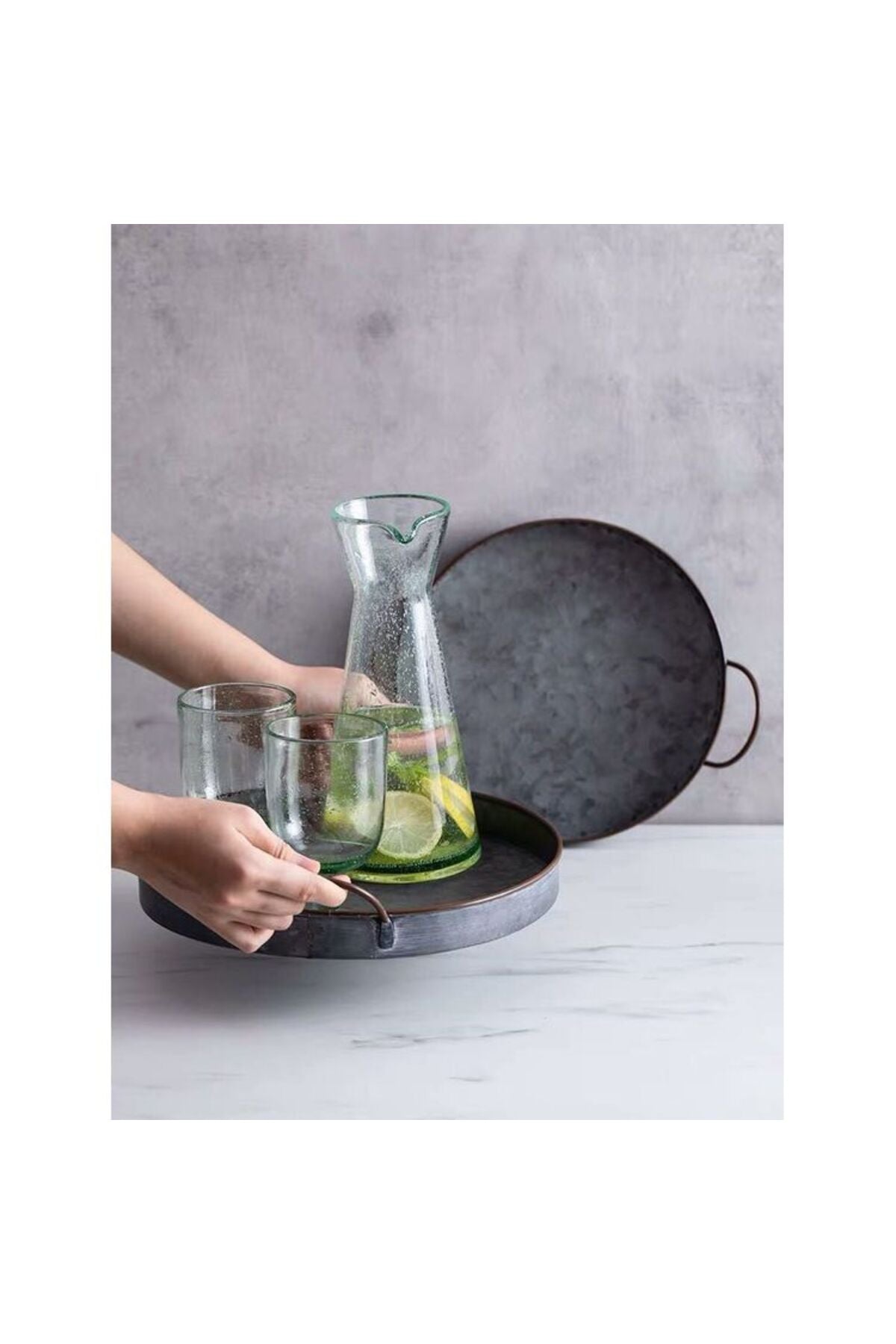 BLISS VIE ROUND IRON TRAY-30 CM