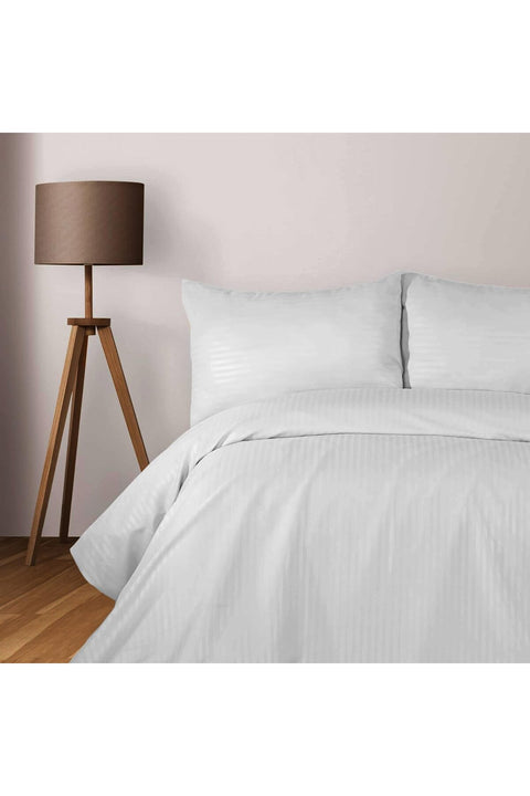 Microfiber 3pcs Duvet Cover Set (1 duvet cover & 2 pillow case) - Queen (220x240cm) - White