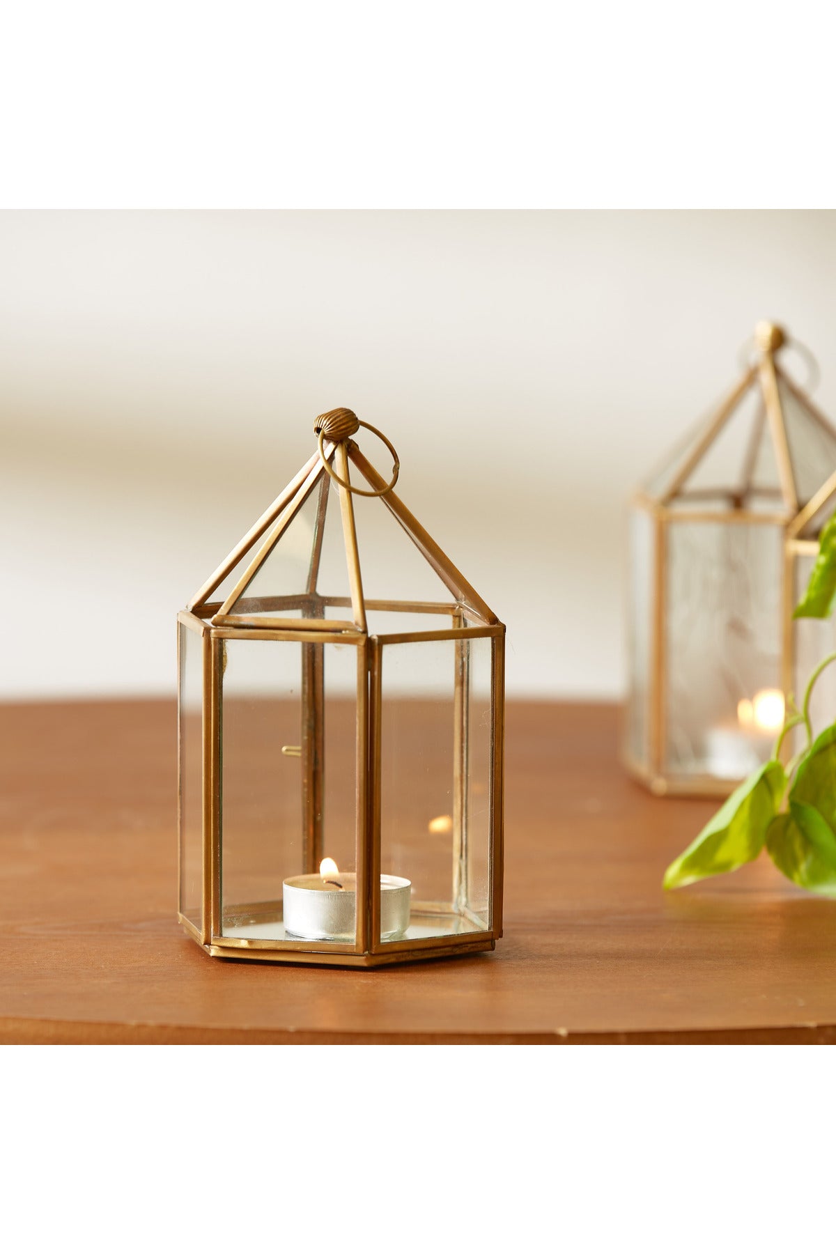 Uniglow Glass Lantern Color: Gold/Clear